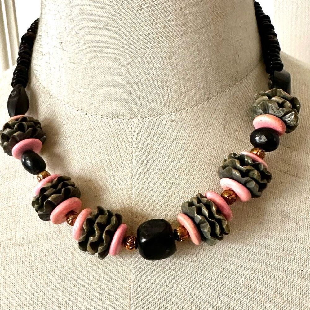 Pink and brown chunky statement necklace